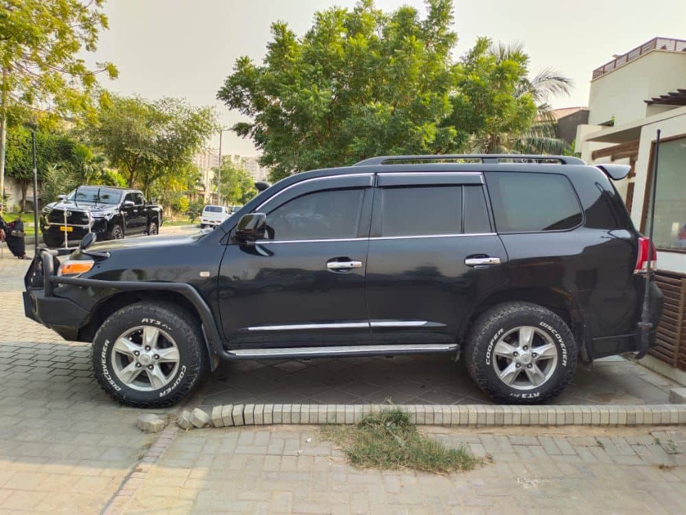 Toyota Prado for rent in karachi