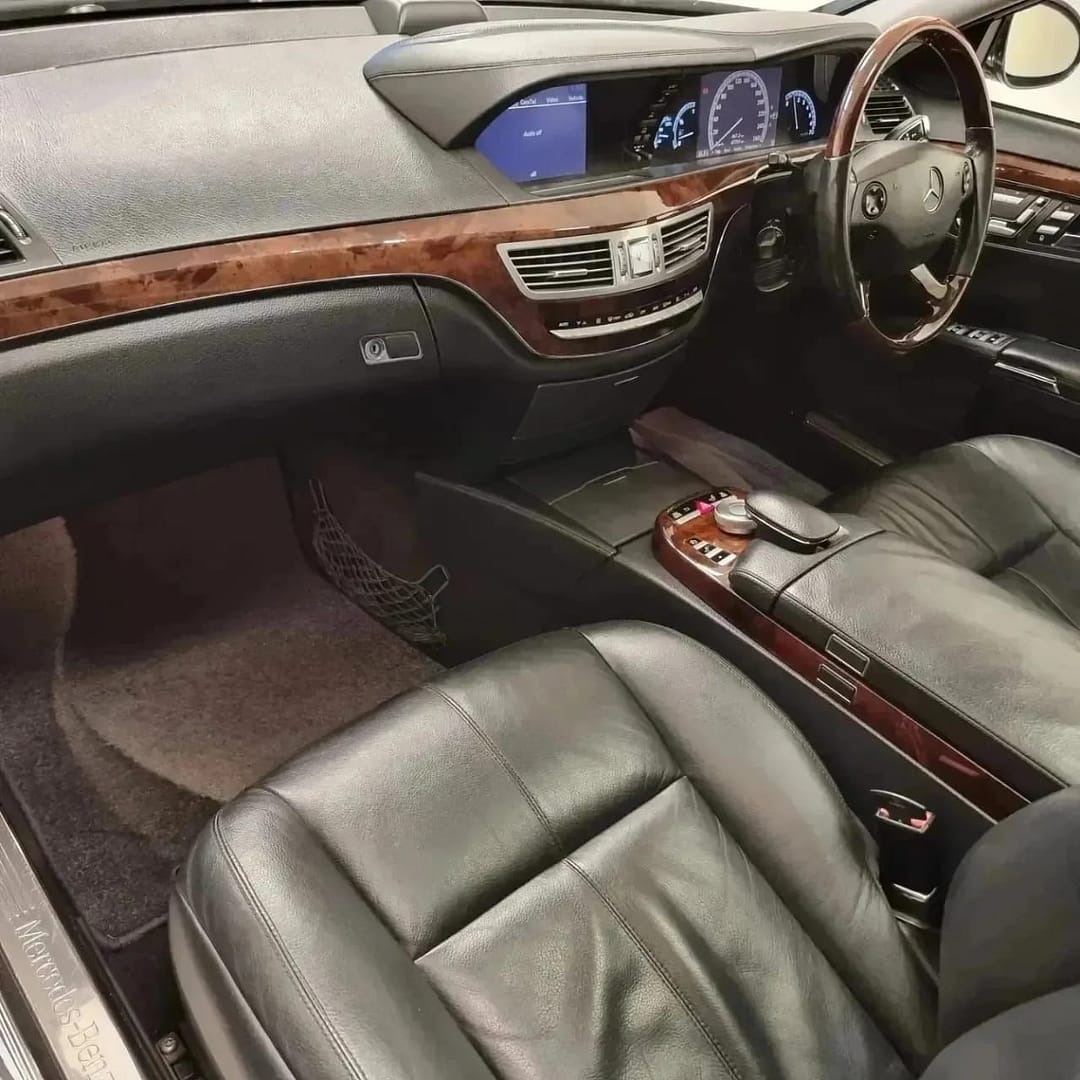 Mercedes for rent in karachi