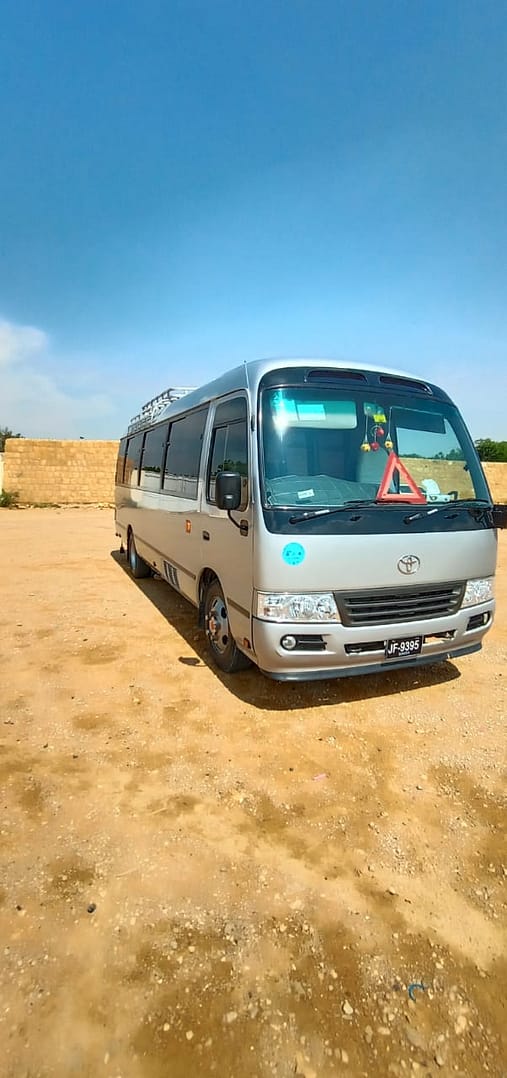 Saloon bullet proof for rent in karachi